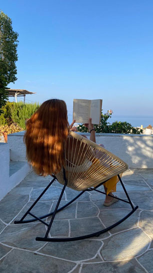 Θέα στη θάλασσα από το στούντιο Ήλιος