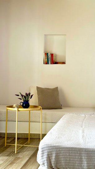 Το καθιστικό του small house Σελήνη